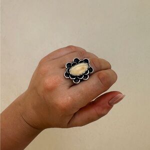 Vintage size 7 silver statement ring